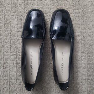 SOLD 12/12..Black Anne Klein iflex patent leather, comfortable, Size 8-BRAND NEW